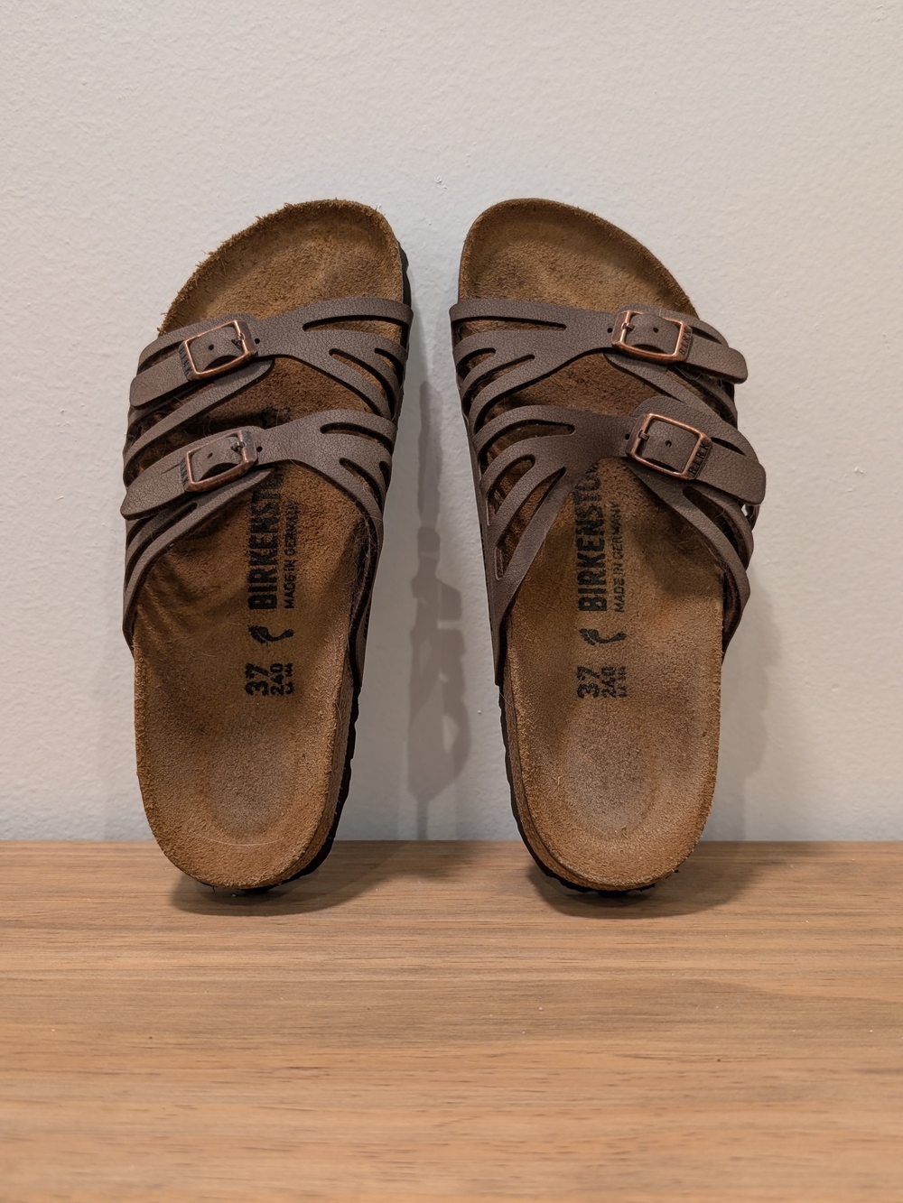 The Birkenstock Granada Sandals in mocha. US size 6-6.5 (EU 37)